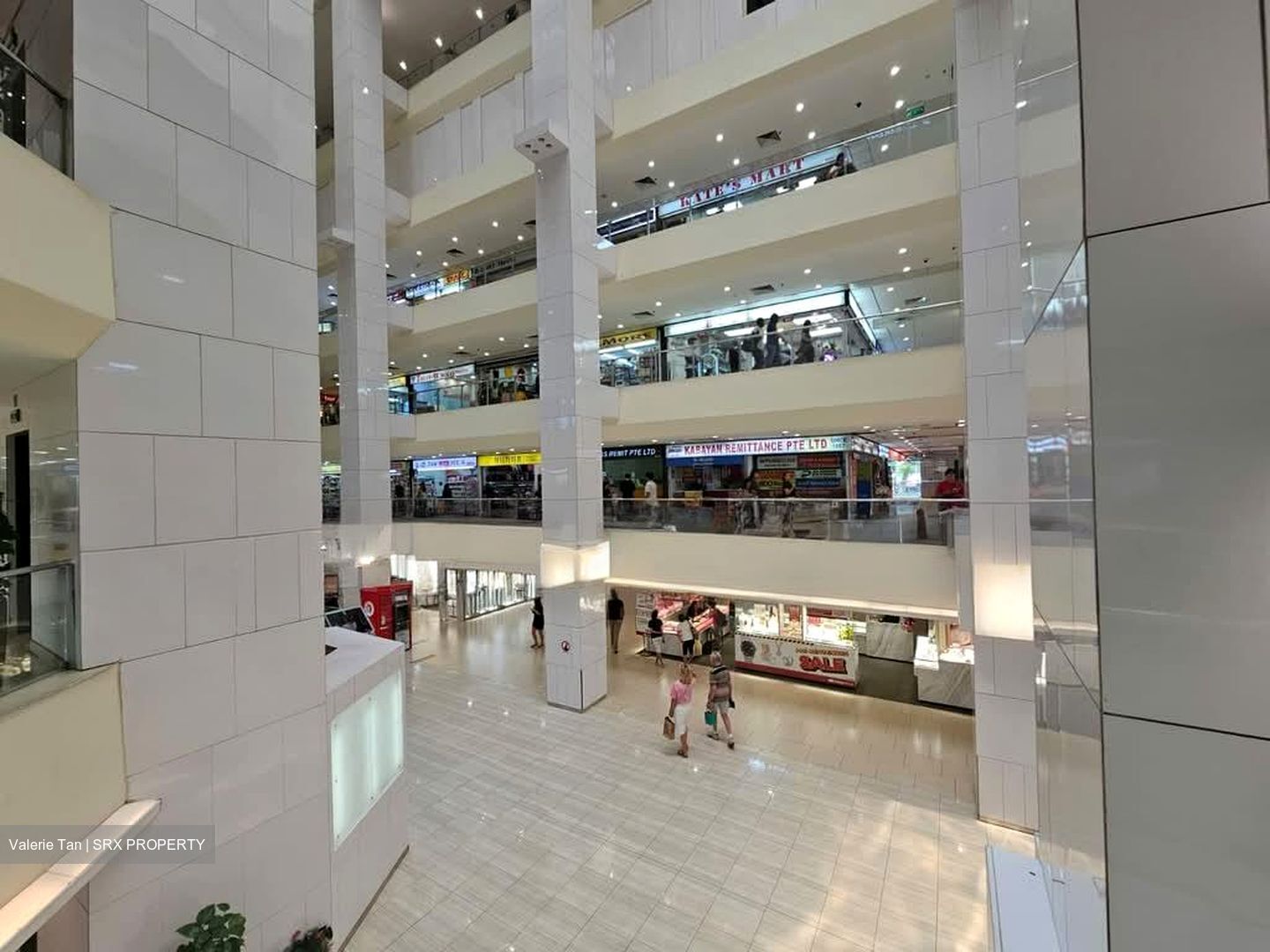 Lucky Plaza (D9), Shop House #624009801
